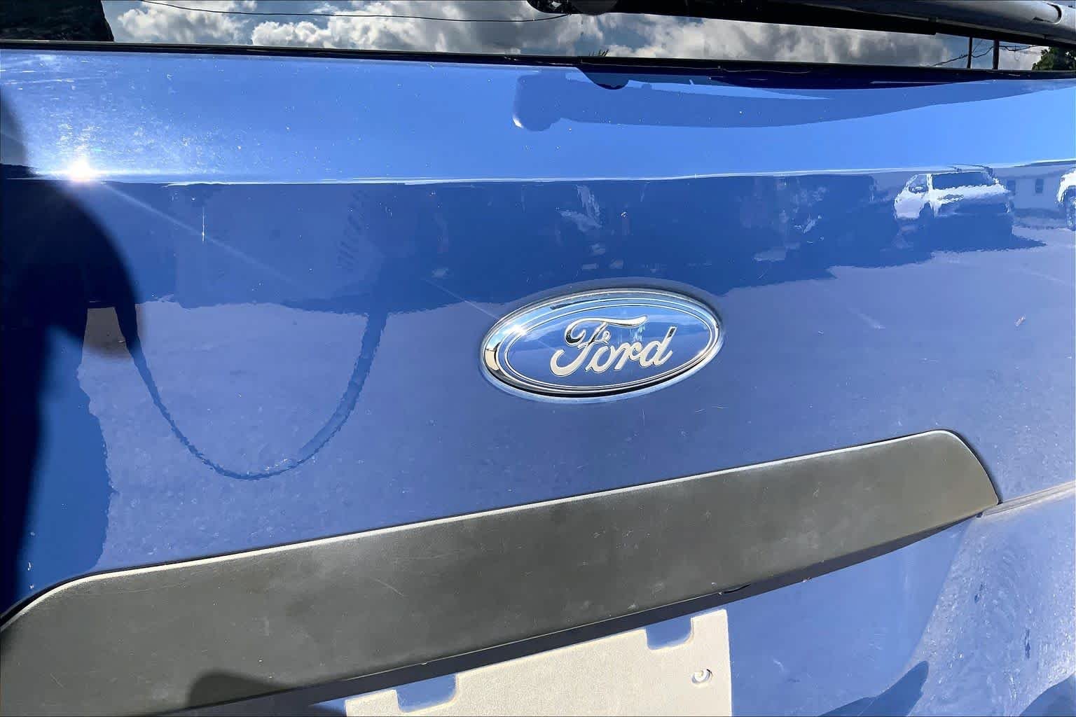 Certified Used 2019 Dark Blue Ford XL image 10