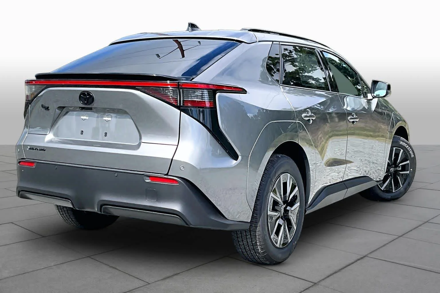 New 2026 Heavy Metal Toyota XLE image 13