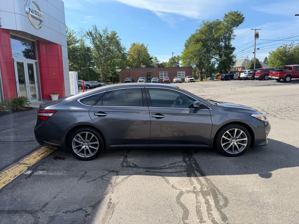 Used 2015 Magnetic Gray Metallic Toyota  image 9