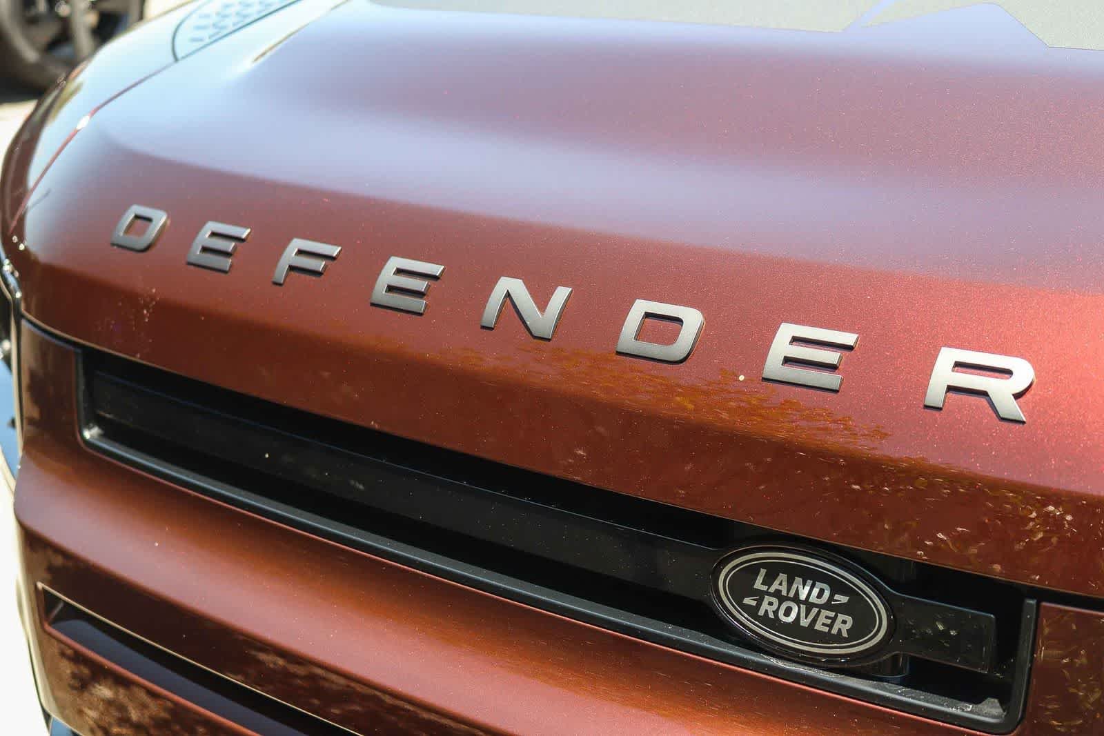 New 2026 Sedona Red Land Rover X-Dynamic SE image 11