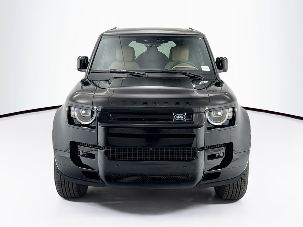 New 2026 Santorini Black Land Rover X-Dynamic SE image 2