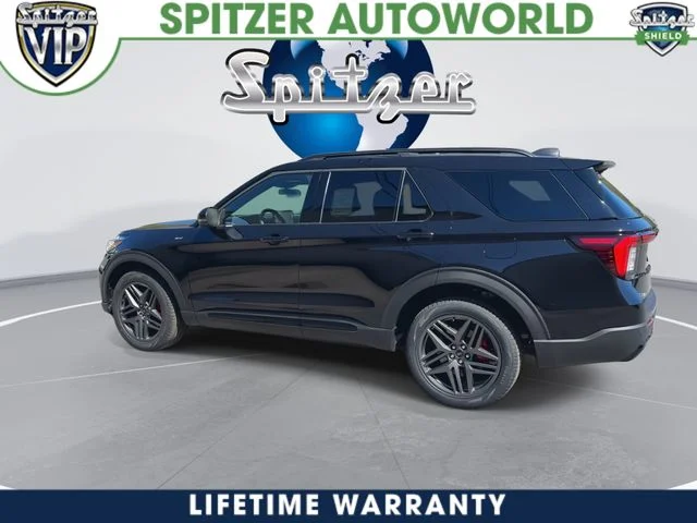 New 2026 Agate Black Metallic Ford ST-Line image 7