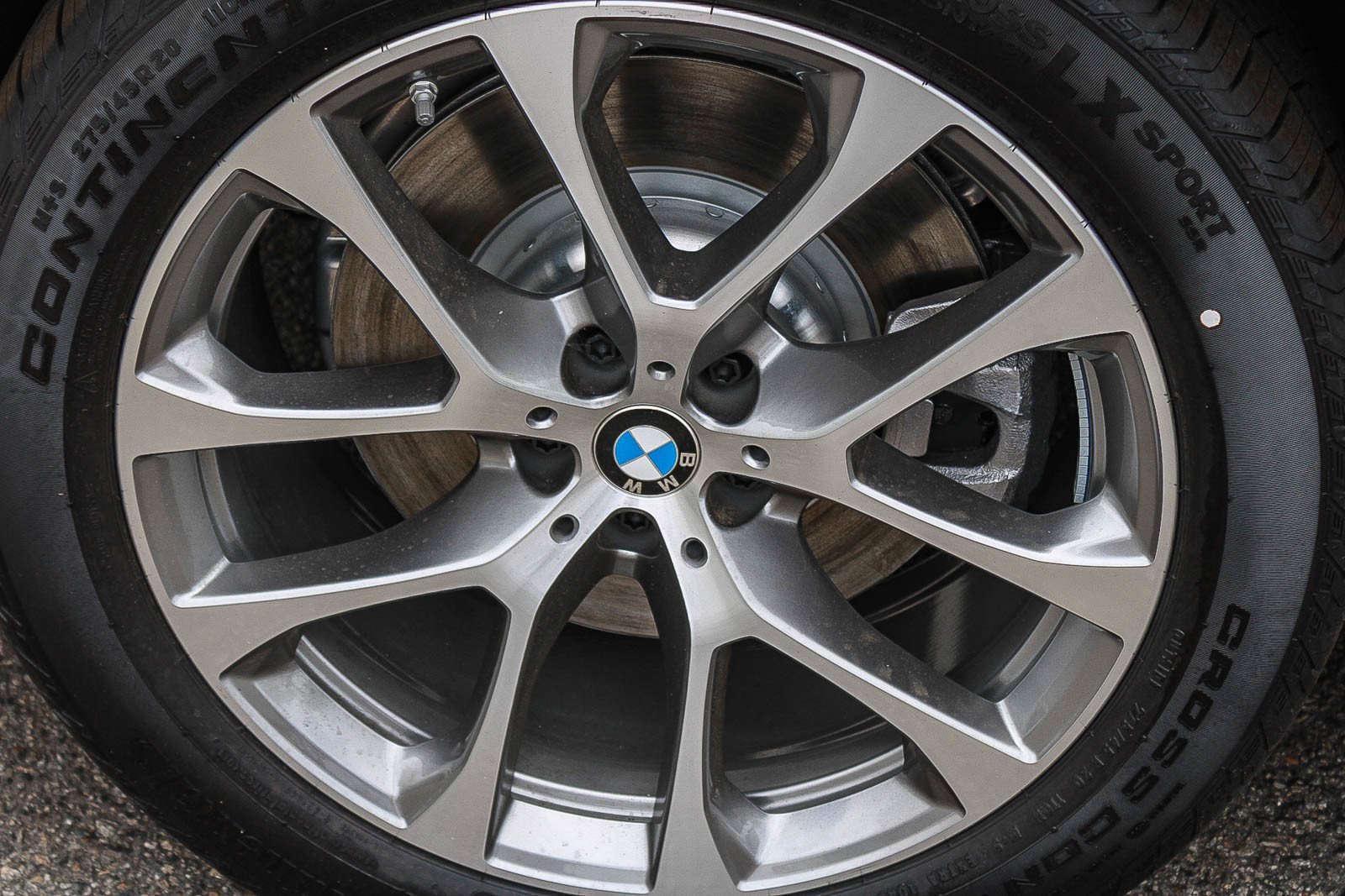 New 2026 Alpine White BMW xDrive50e image 9
