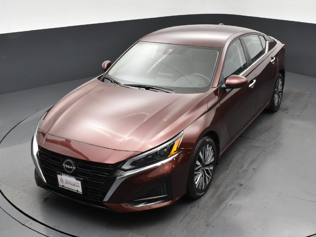 Used 2023 Red Nissan 2.5 SV image 19