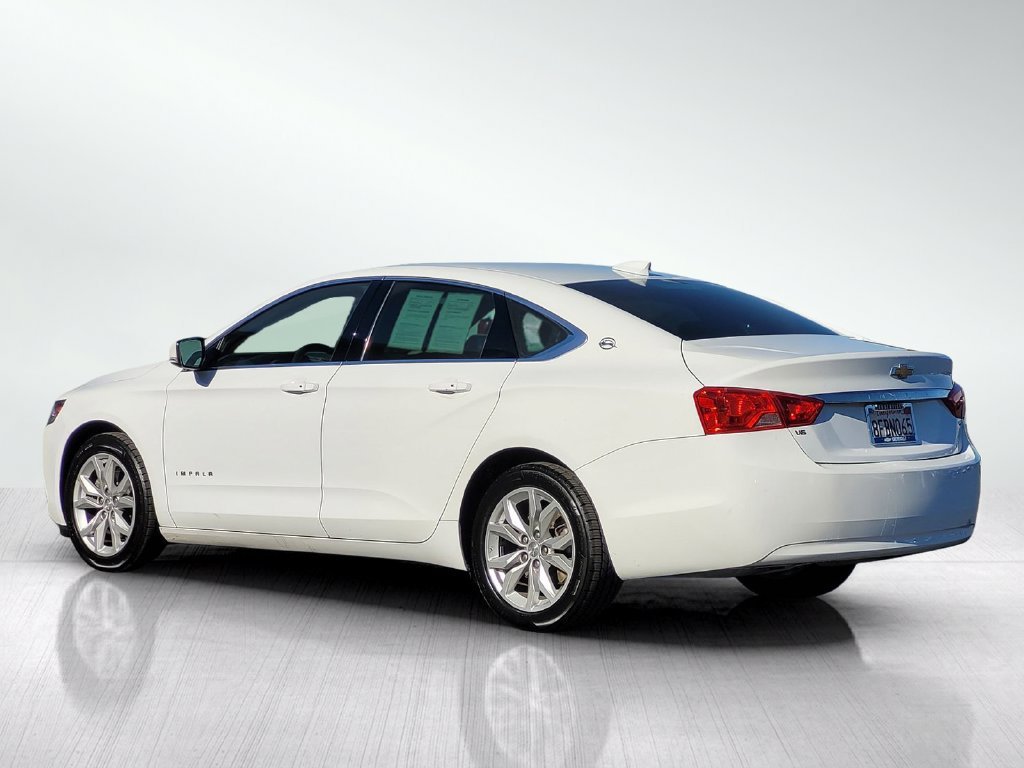 Used 2019 SUMMIT WHITE Chevrolet LT image 8
