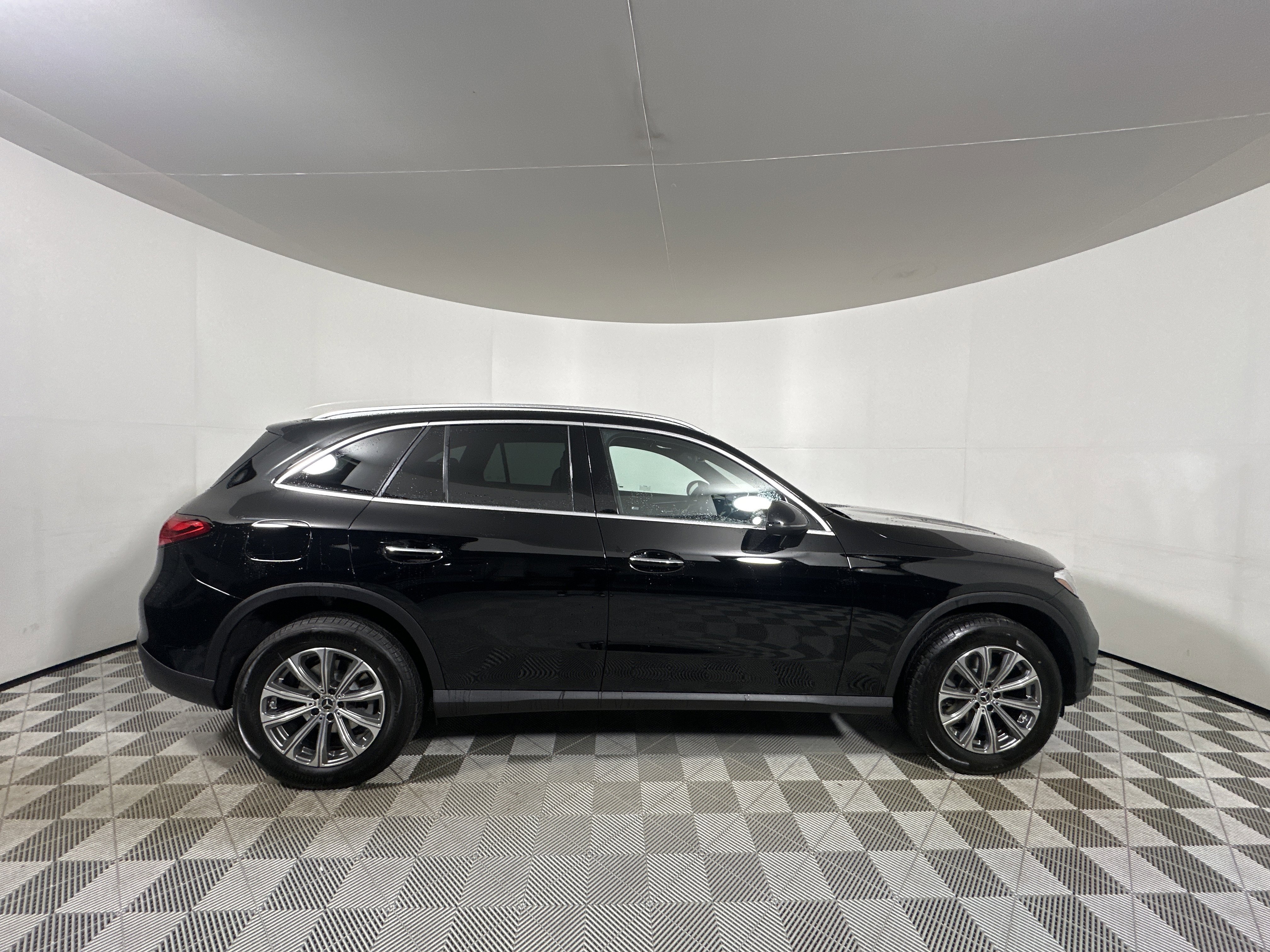 Certified Used 2026 Black Mercedes-Benz GLC 300 image 8