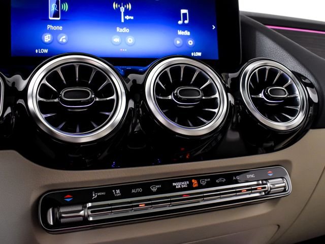 New 2026 Polar White Mercedes-Benz GLA 250 image 28