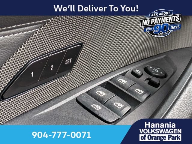 Used 2024 Black BMW M50 image 31