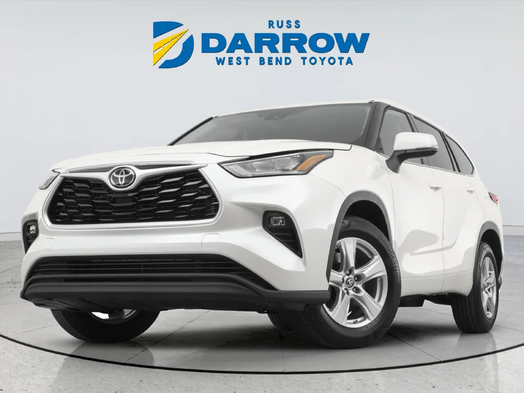 Used 2020 White Toyota XLE image 1