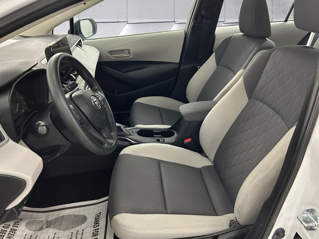 Used 2023 White Toyota LE image 7