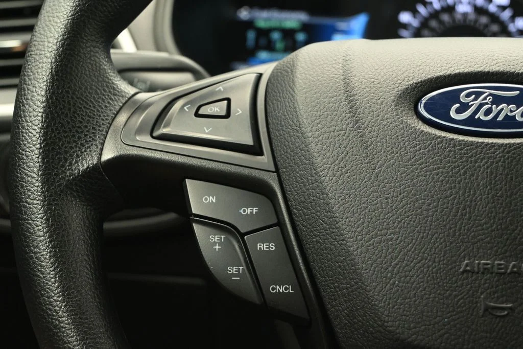 Used 2023 Black Metallic Ford SE image 23