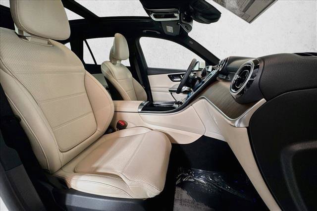 New 2027 Polar White Mercedes-Benz GLC 350e image 56