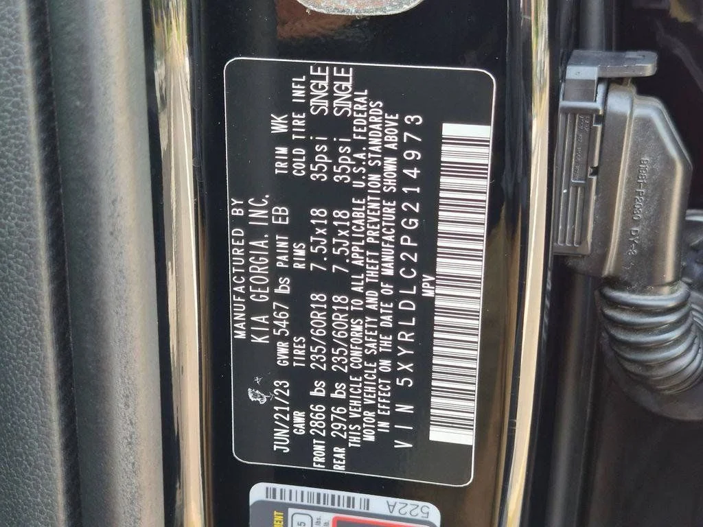 Used 2023 Black Kia X-Line S image 30
