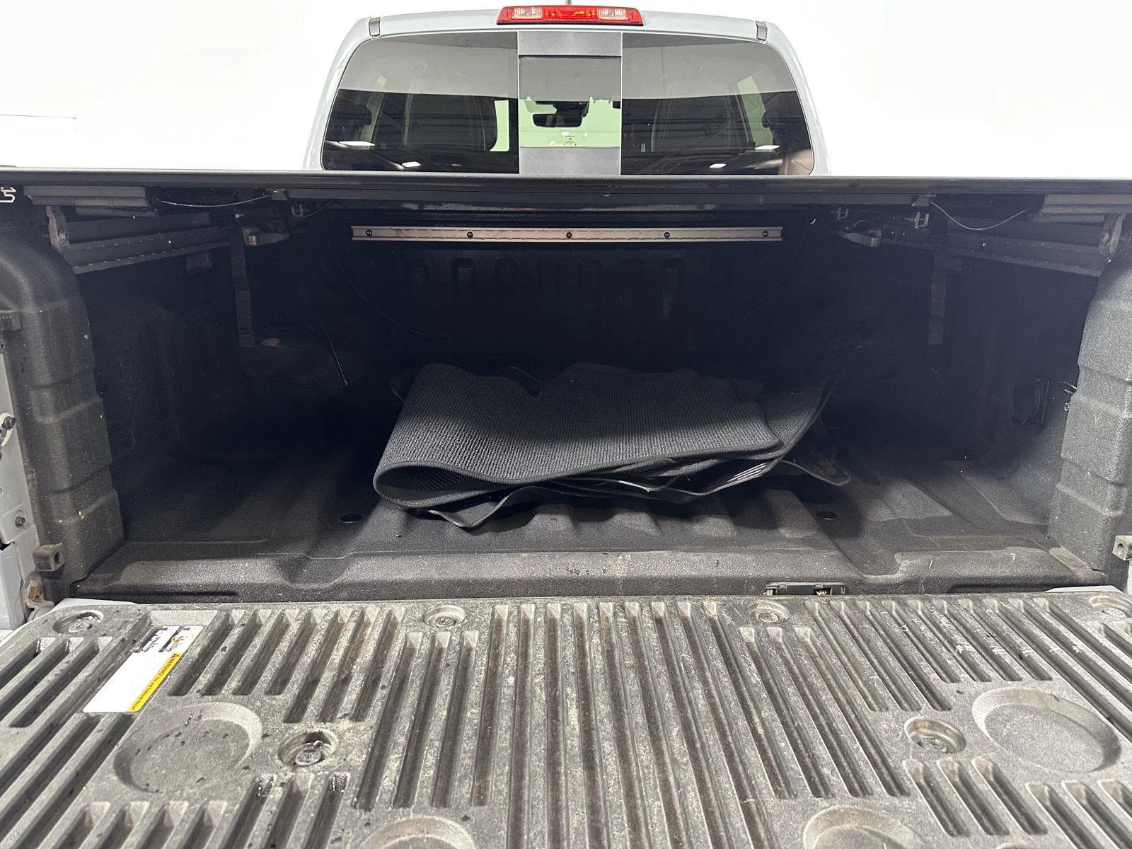 Used 2023 Boulder Gray Pearl Nissan PRO-4X image 18