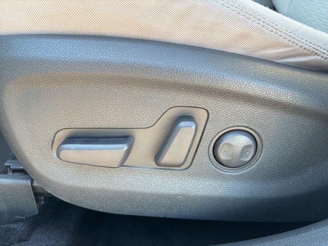 Certified Used 2021 White Hyundai Value image 26