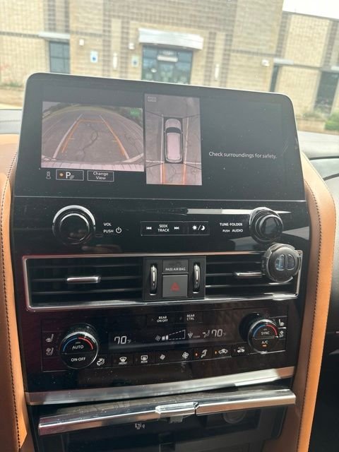 Used 2024 Black INFINITI Sensory image 10