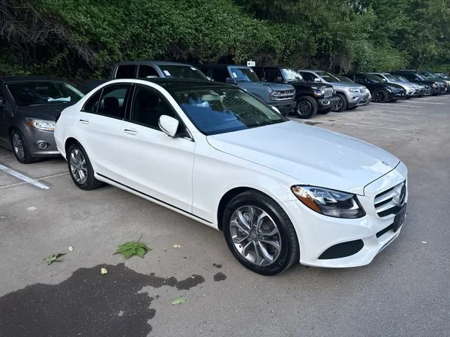 Used 2015  Mercedes-Benz C 300 image 1