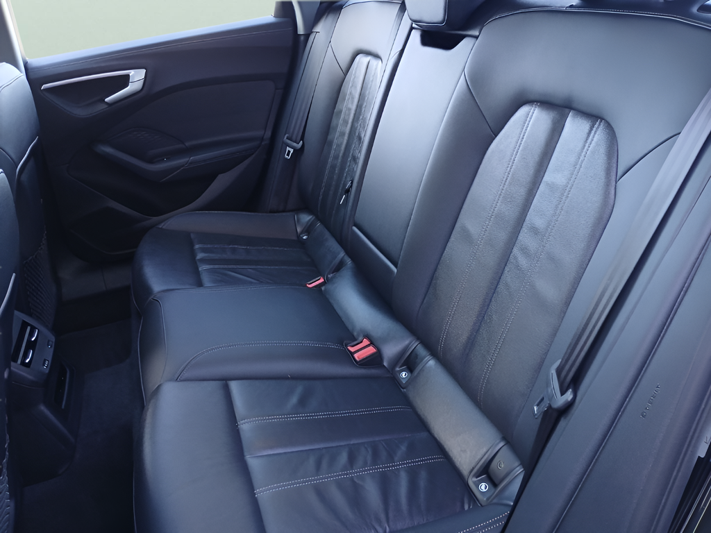 Used 2025  Audi 2.0T Premium image 28