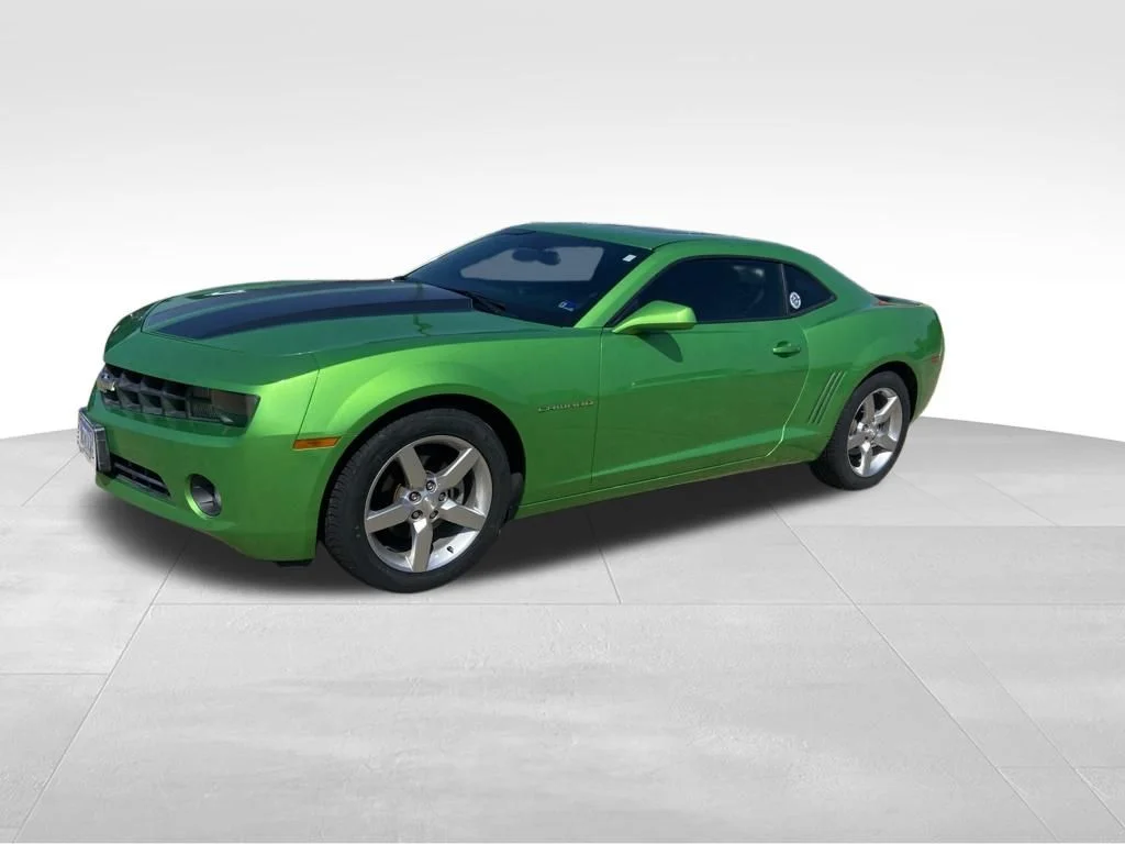 Used 2010 Green Chevrolet 1LT image 25