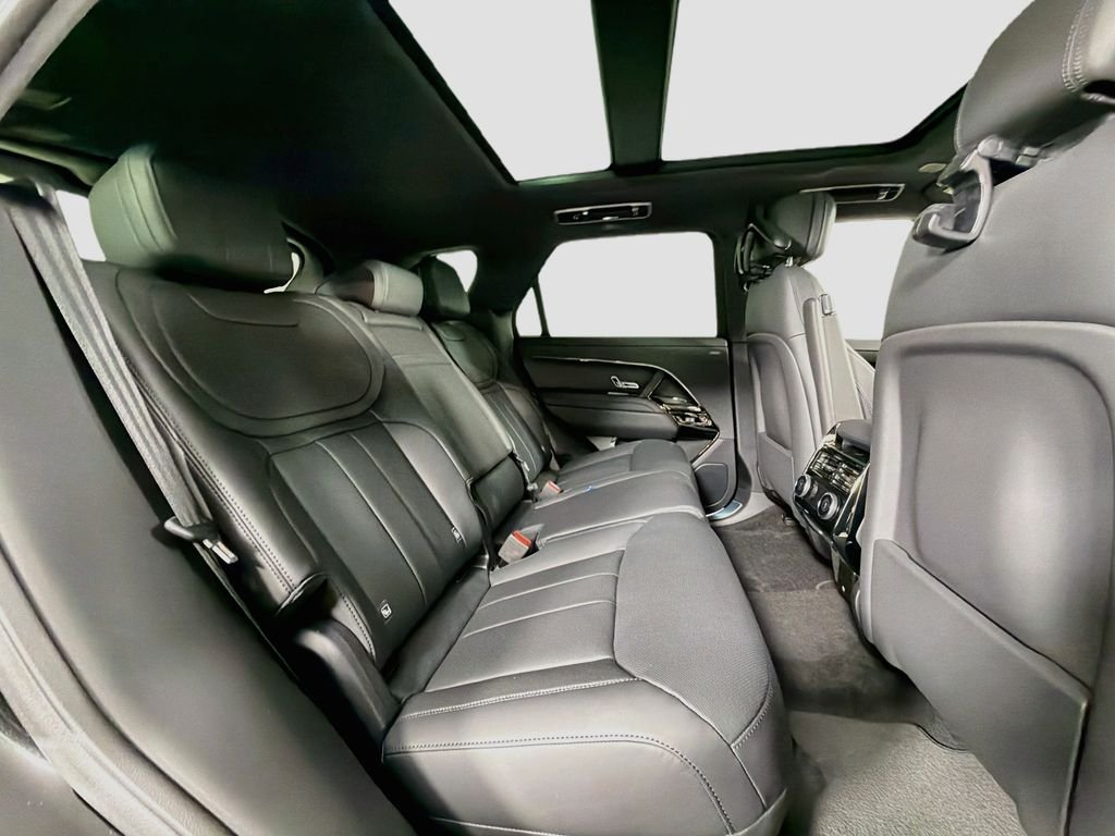 New 2027 Santorini Black Land Rover Dynamic SE P400 image 29
