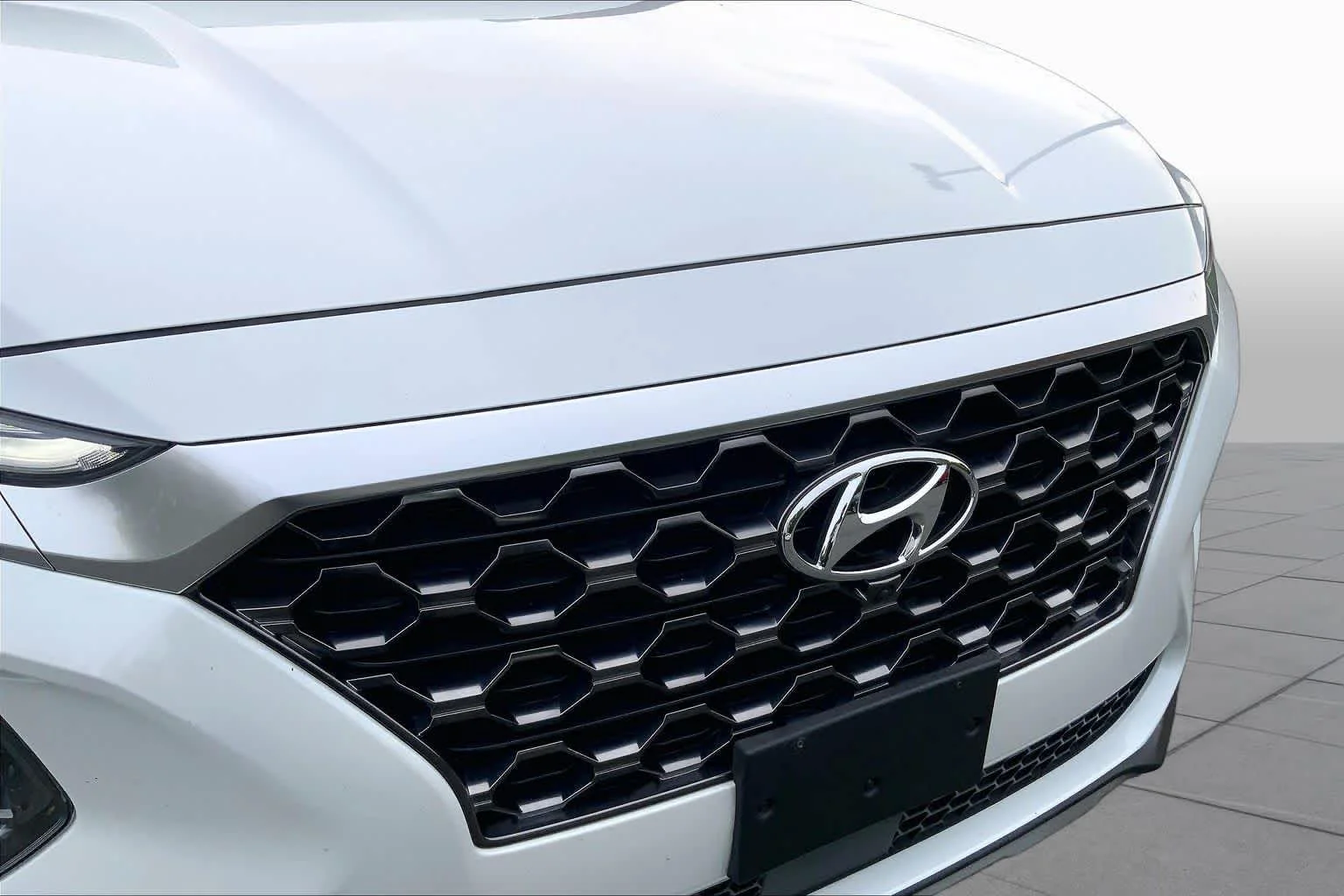 Used 2019 Quartz White Hyundai Ultimate image 30