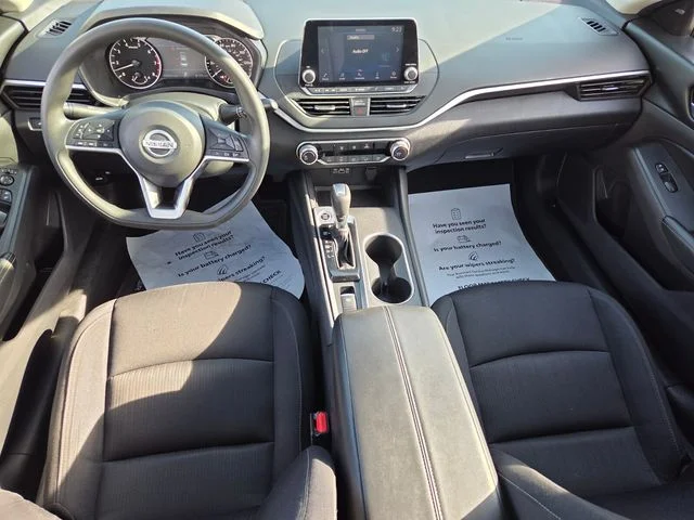 Used 2022 Black Nissan 2.5 SV image 9