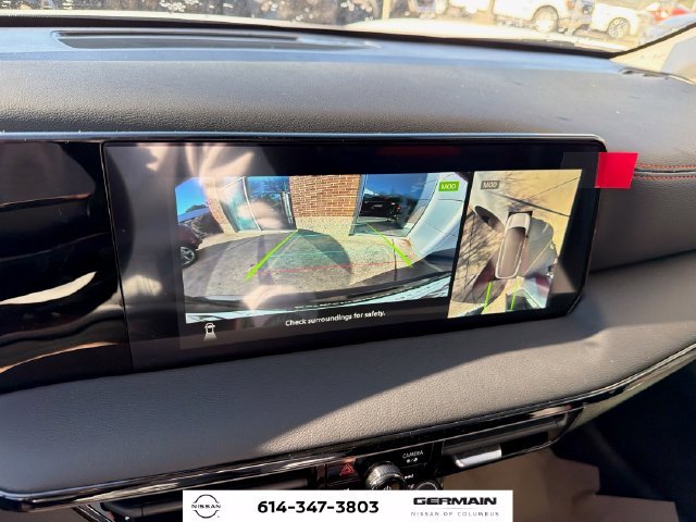 New 2027 Aspen White TriCoat / Super Black Two-tone Nissan Rock Creek® image 25