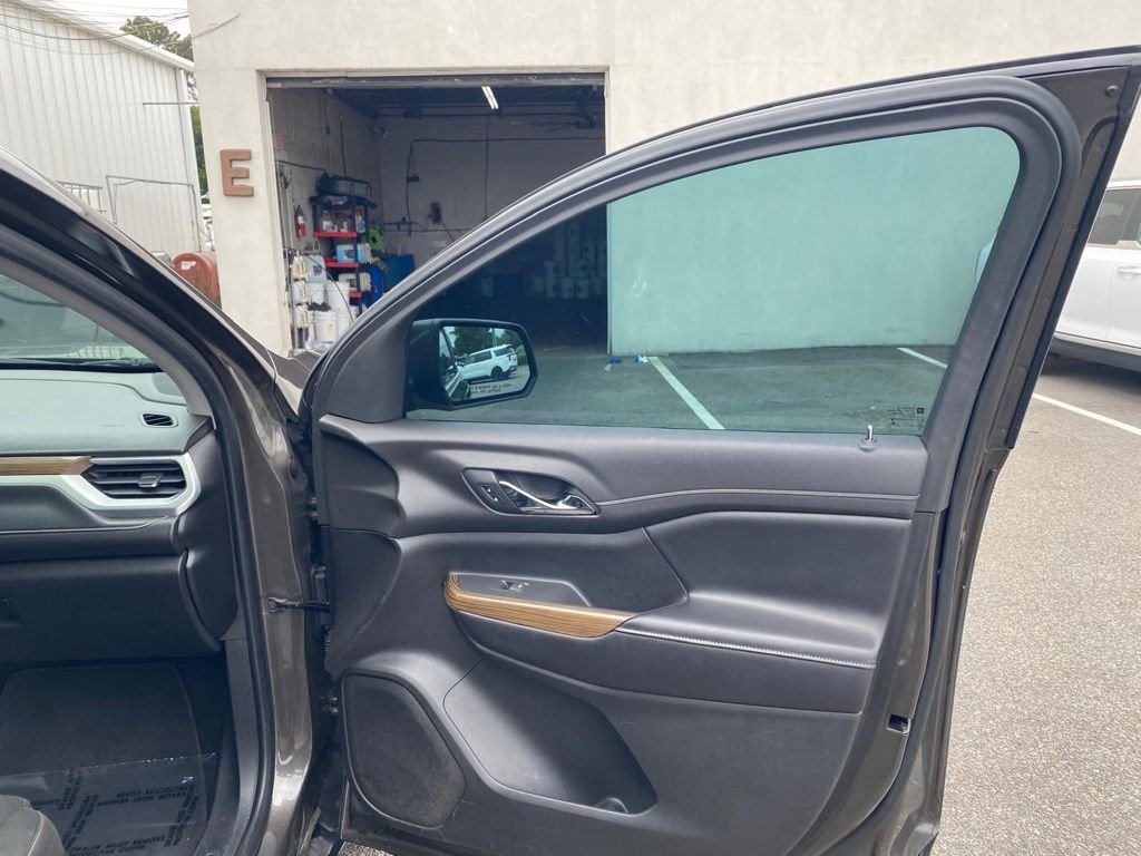 Used 2019 Gray GMC SLE-1 image 22