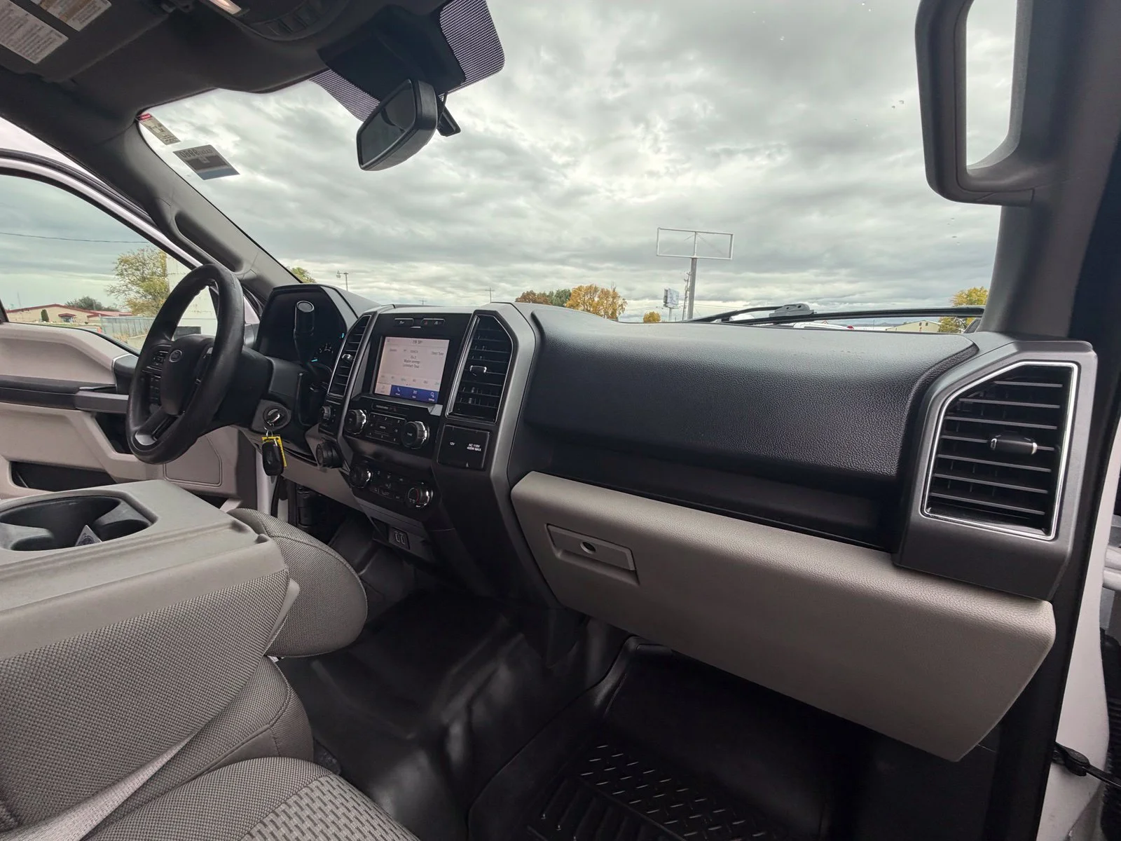 Used 2020 White Ford XLT image 32