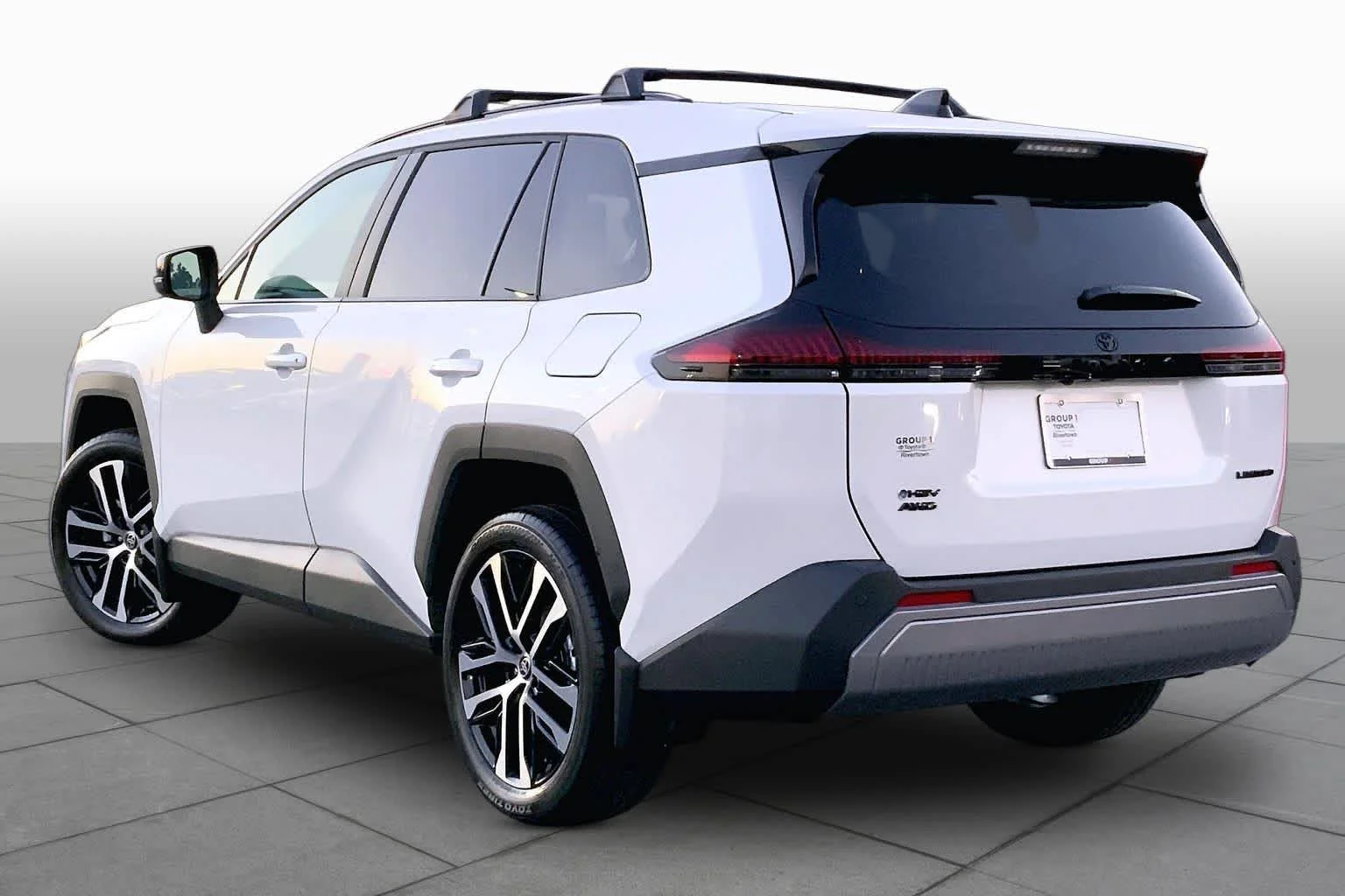 Used 2026 Wind Chill Pearl Toyota Limited image 11