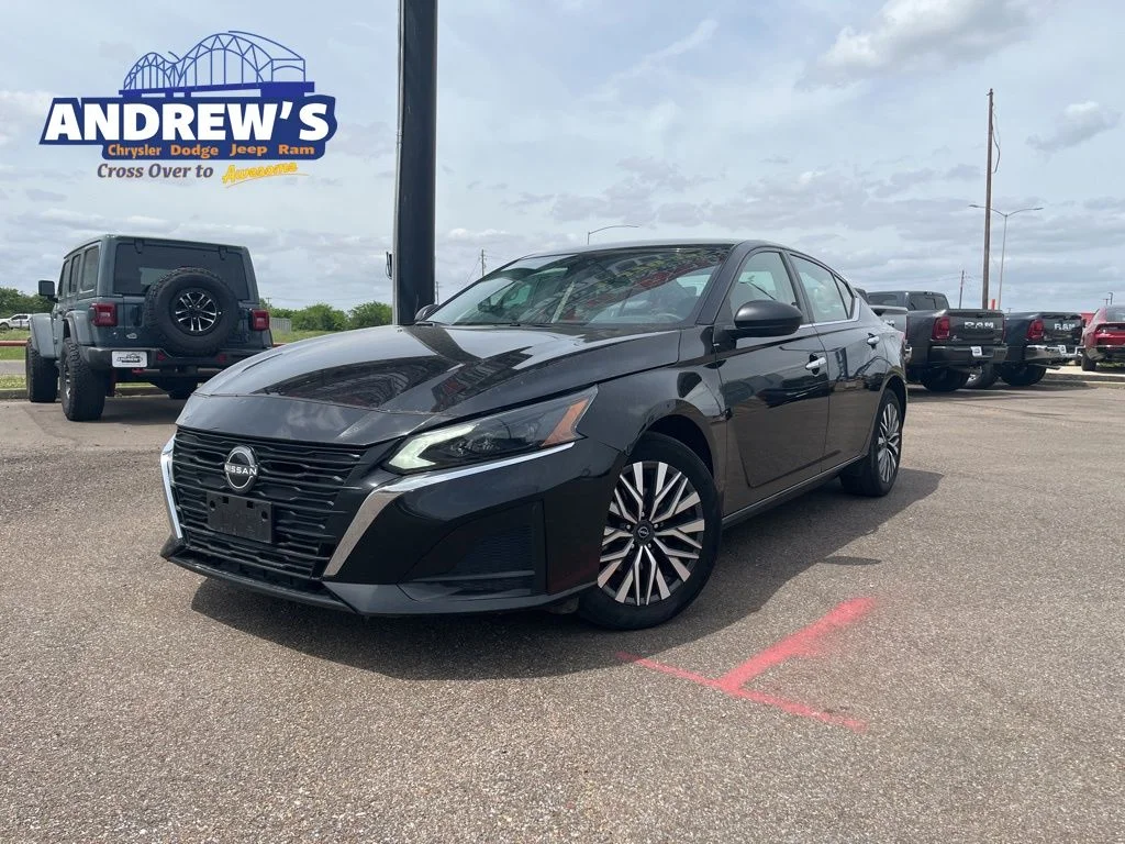 2024 Nissan Altima 2.5 SV AWD's photo