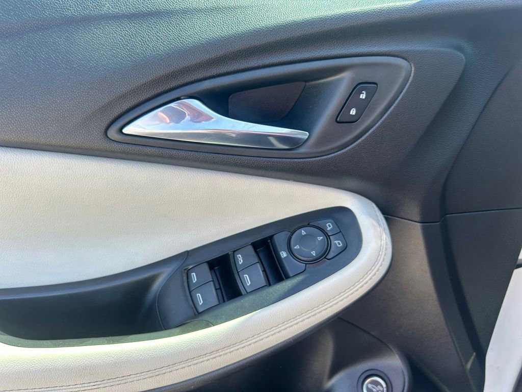 Used 2023 Summit White Buick Select image 27