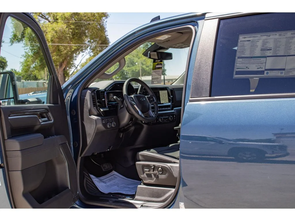 New 2026 Lakeshore Blue Metallic Chevrolet LT image 28