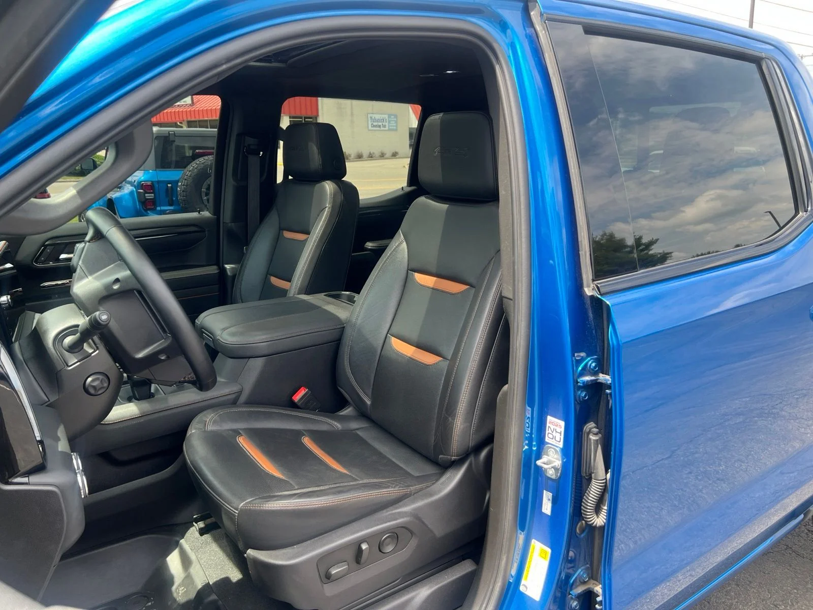 Used 2024 Blue Metallic GMC AT4 image 21