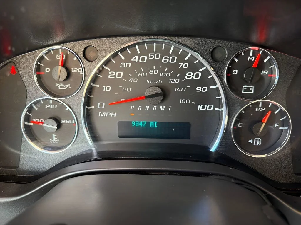 Used 2023 Summit White GMC Work Van image 18