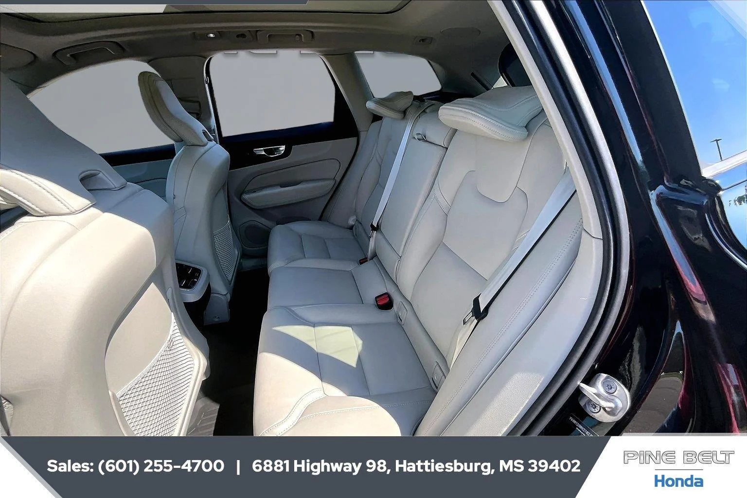 Used 2025 Onyx Black Metallic Volvo Ultra image 19