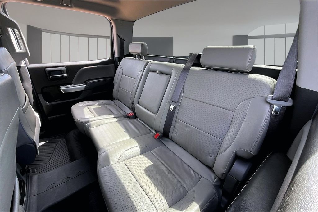 Used 2017 Gray Chevrolet LT image 28