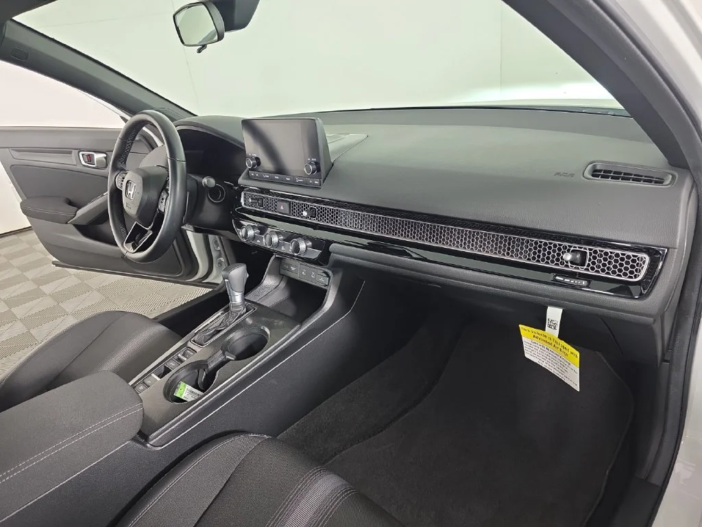 2025 Honda Civic Sport - Photo 27
