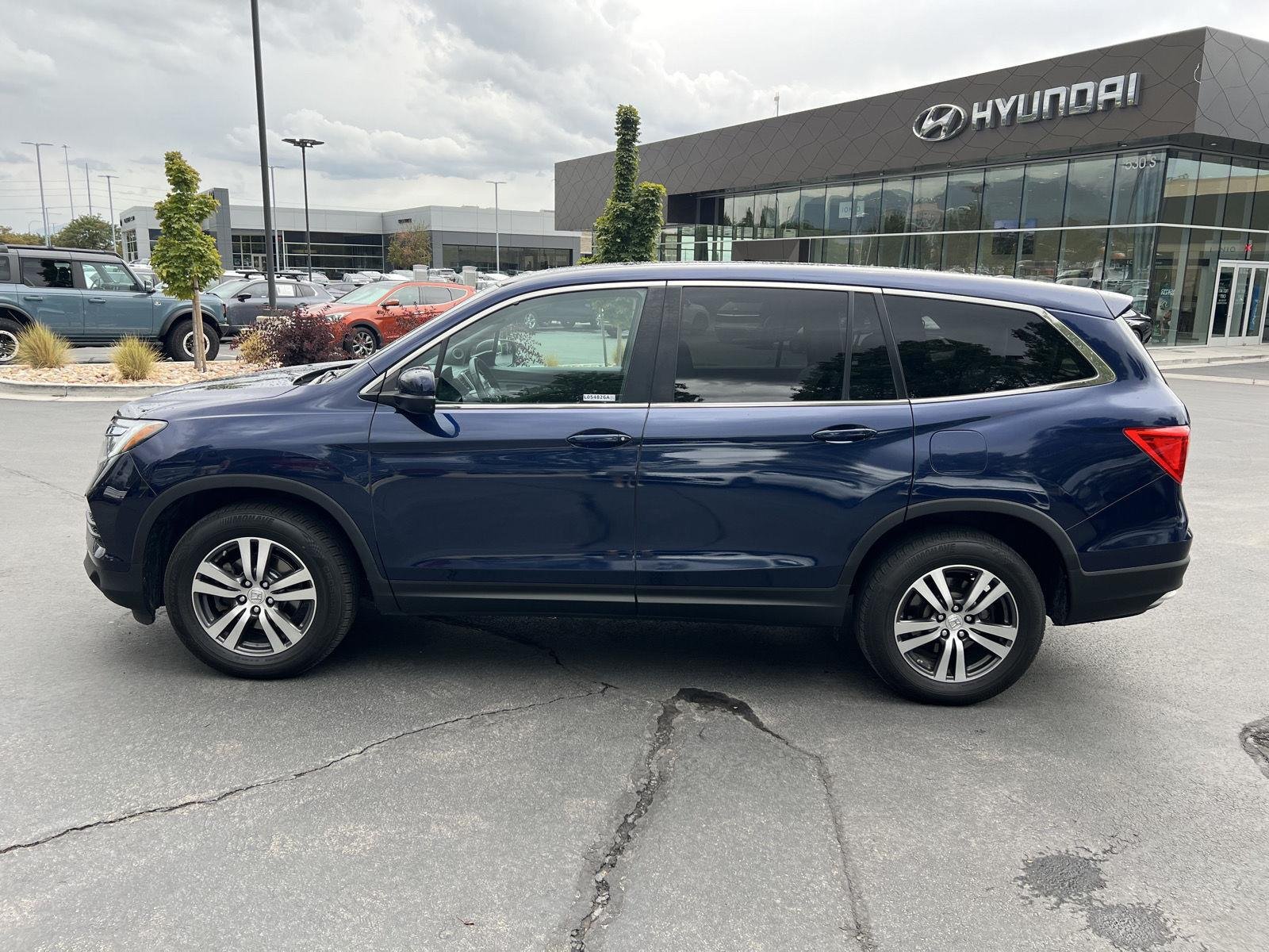 Used 2016 Blue Honda EX-L image 12