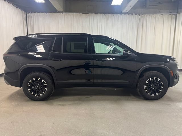 New 2026 Mosaic Black Metallic Chevrolet Z71 image 3