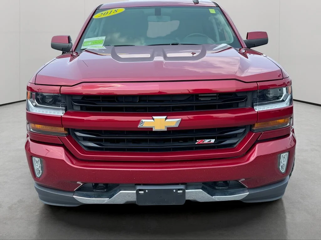 Used 2018 Cajun Red Tintcoat Chevrolet LT image 4