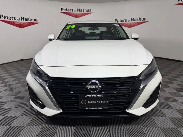 Certified Used 2024 White Nissan 2.5 SL image 7
