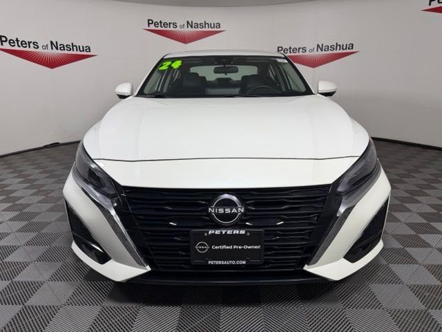 Used 2024 Pearl White Nissan 2.5 SL image 7