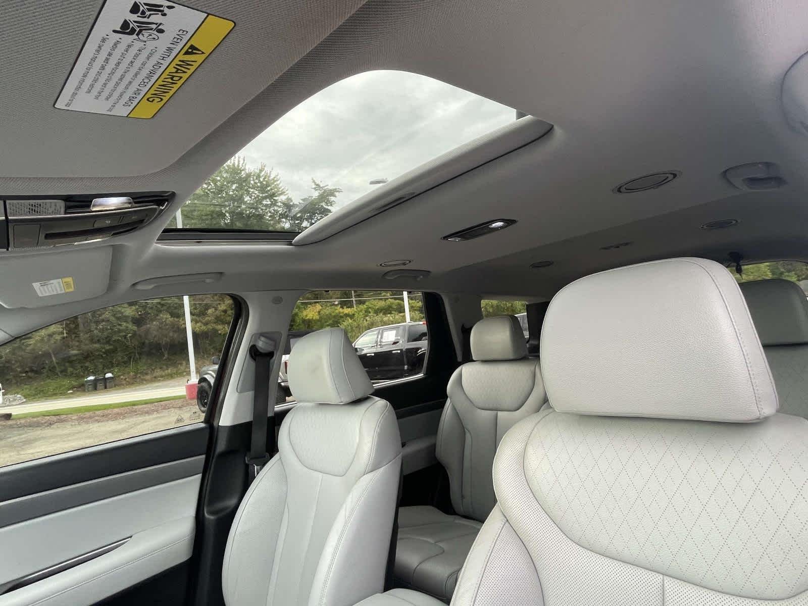 Used 2020 Sierra Burgundy Hyundai SEL image 6