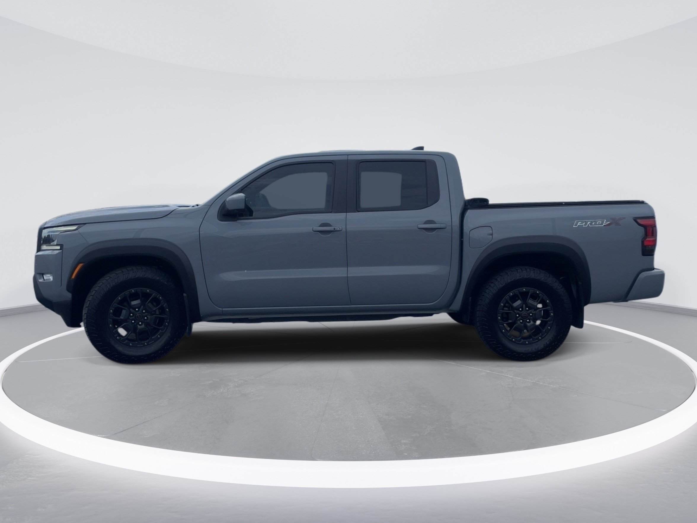 Used 2023 Boulder Gray Pearl Nissan PRO-X image 4