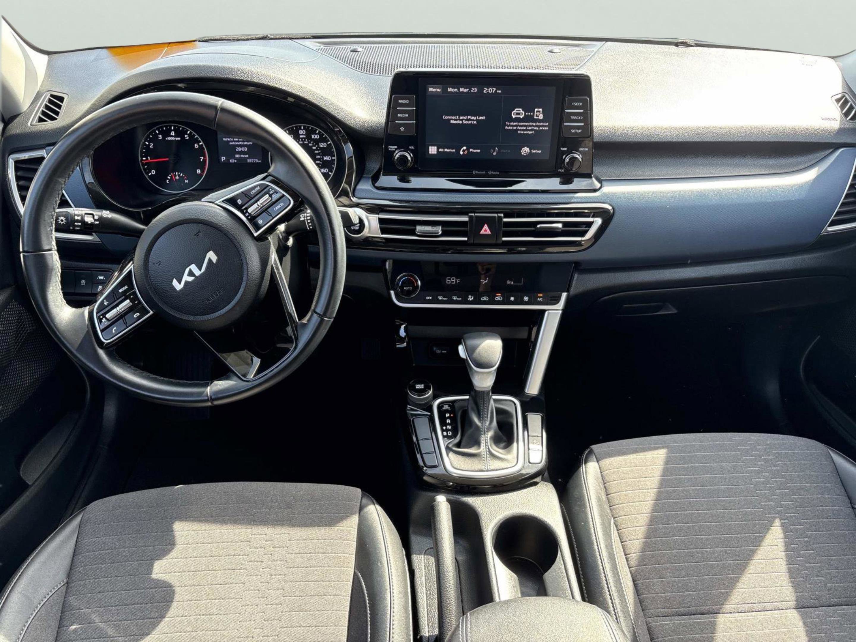 2023 Kia Seltos S - Photo 15