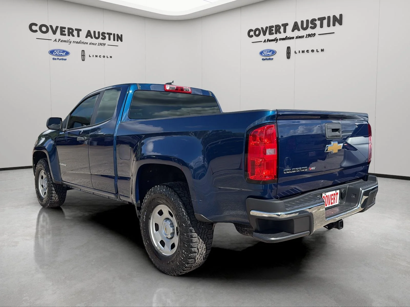 Used 2020 Blue Chevrolet Work Truck image 3