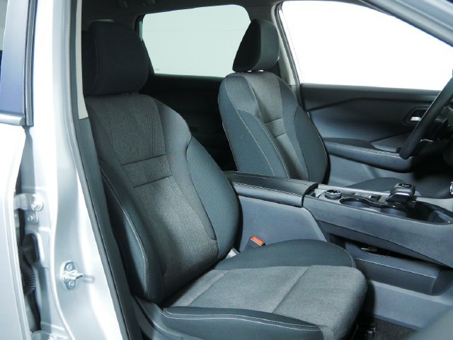 Used 2024 Silver Nissan SV image 13