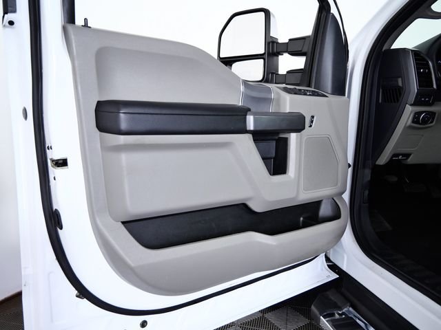 Used 2022 White Ford XLT image 17