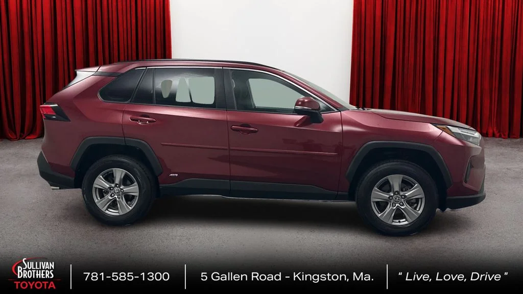 Used 2024 Red Toyota XLE image 4